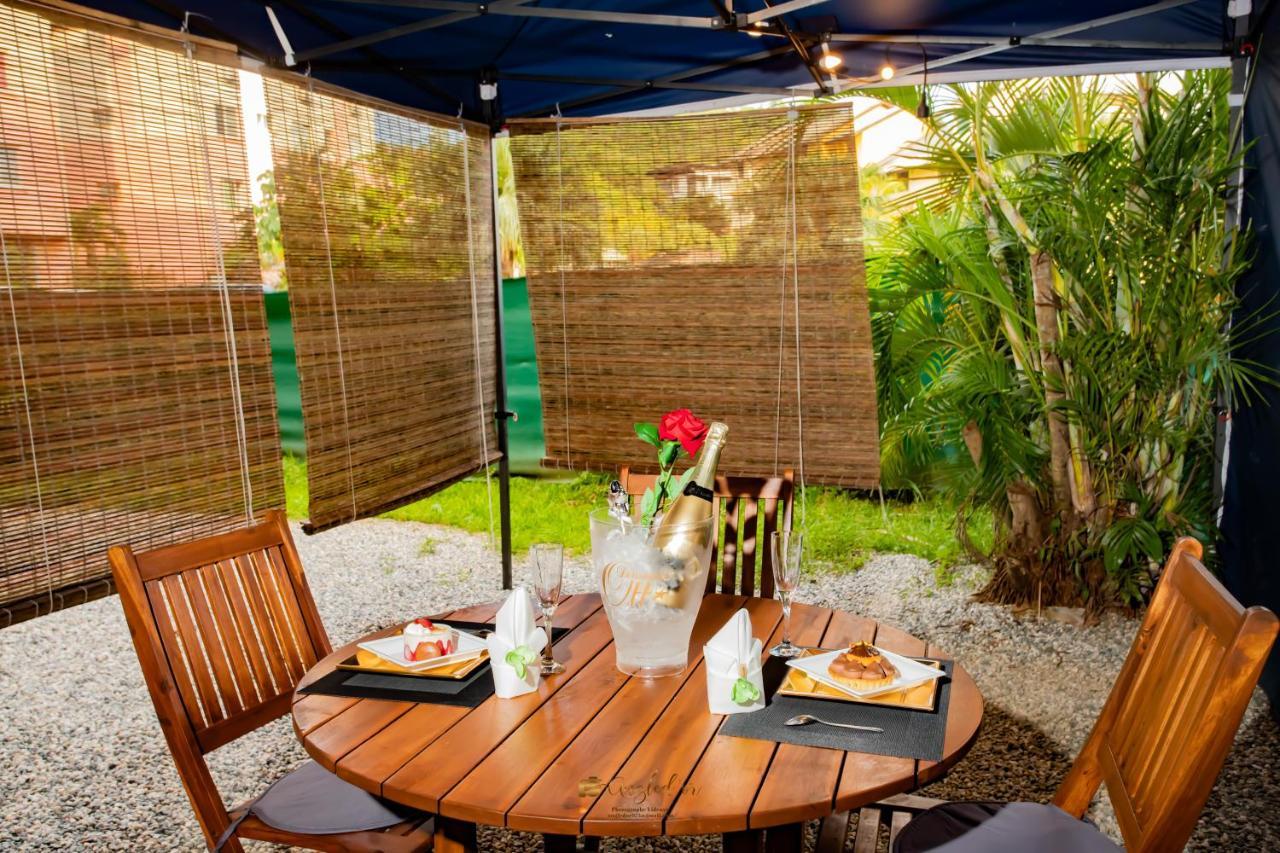 Le Jardin Secret Guyanais Avec Piscine Et Jardin De 70 M2 Apartment กาแยน ภายนอก รูปภาพ